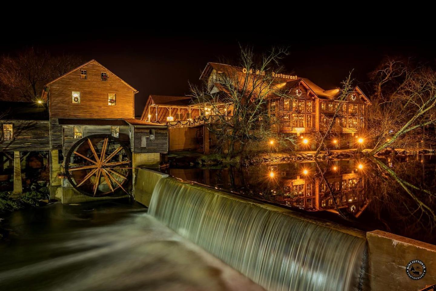 Views I Mins To Dollywood I Hot Tub I Pool Table Villa Sevierville Buitenkant foto