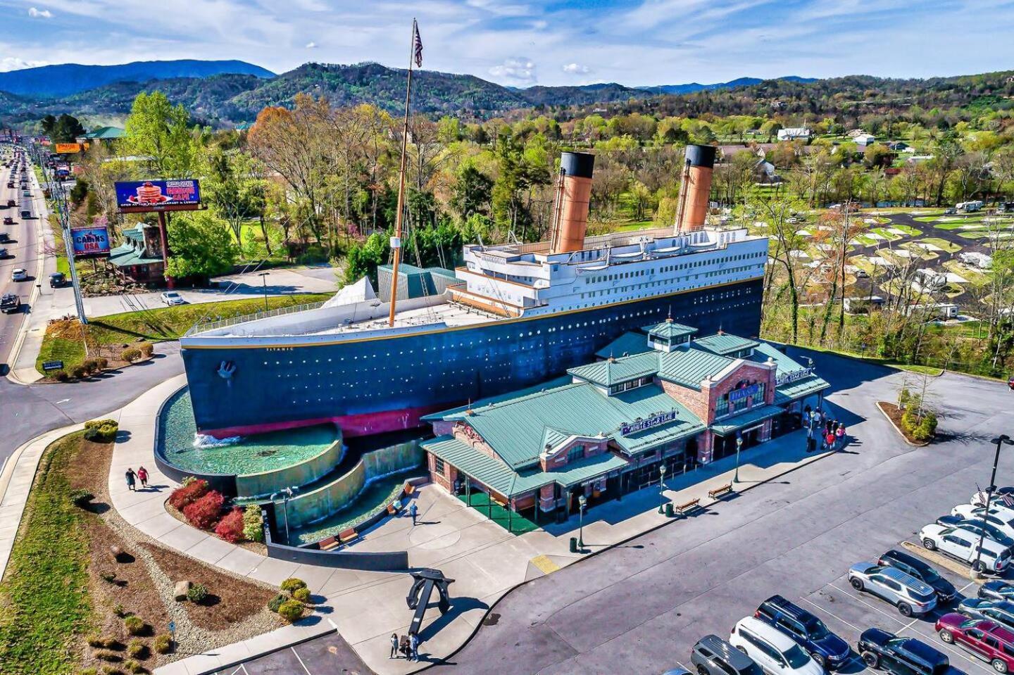 Views I Mins To Dollywood I Hot Tub I Pool Table Villa Sevierville Buitenkant foto