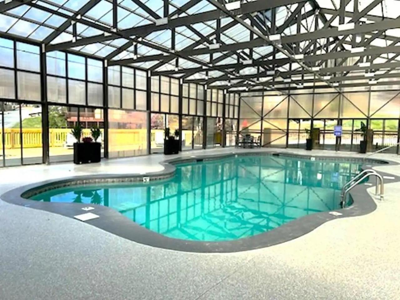 Views I Mins To Dollywood I Hot Tub I Pool Table Villa Sevierville Buitenkant foto